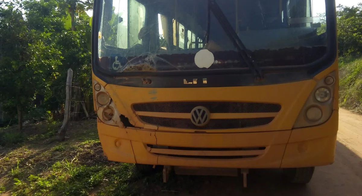 ônibus quebrado
