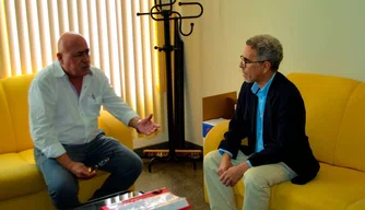 Reunião com presidente da câmara municipal.
