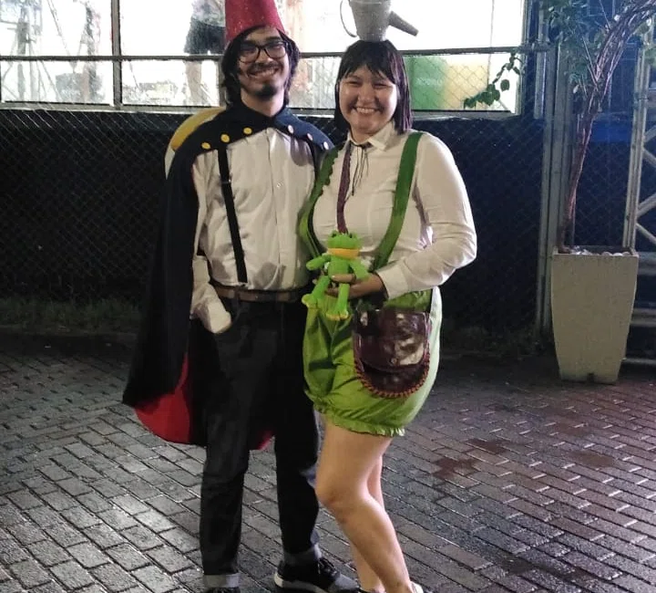 Casal se fantasia para curtir o Corso 2020.