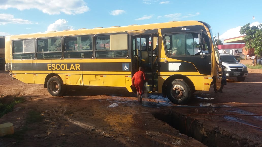 Ônibus quebrado impediu o transporte de alunos na cidade de Currais.