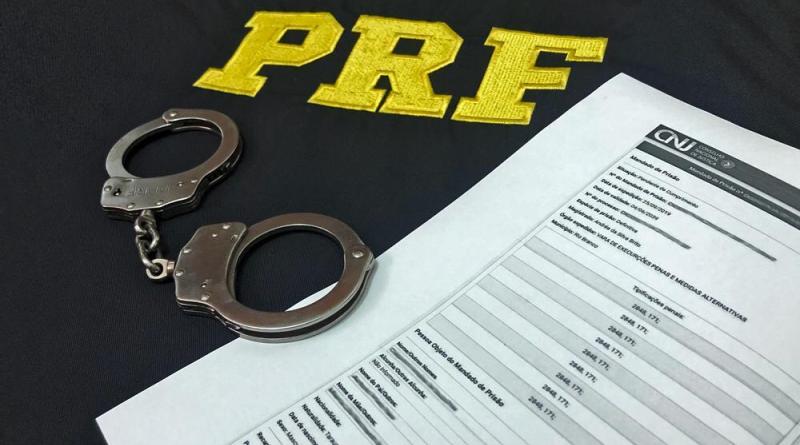 PRF prende homem com mandato de prisão em Picos