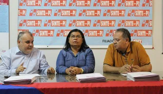 Representantes do Sinte-PI realizam coletiva sobre greve geral.