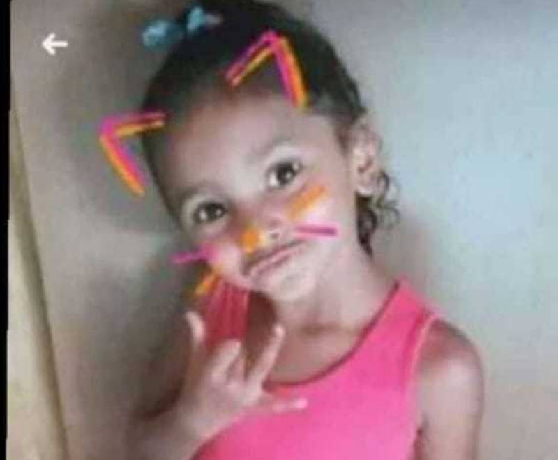 Débora Heloísa, de 5 anos, faleceu após ser atingida por um raio.