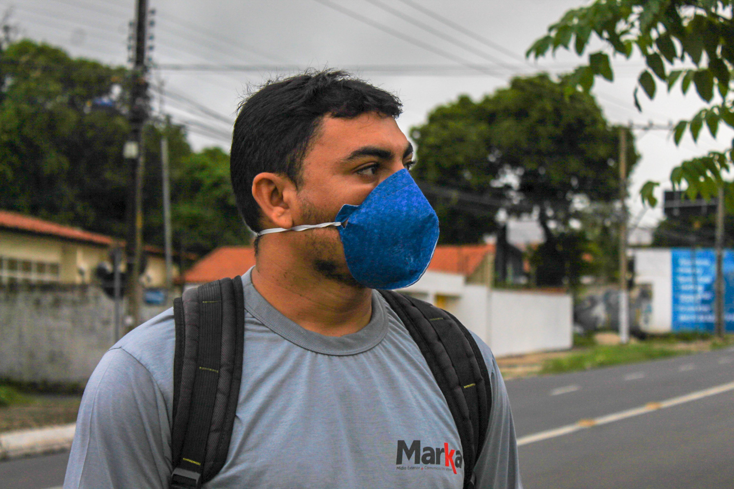 Pessoa Usando Mascara Para prevenção