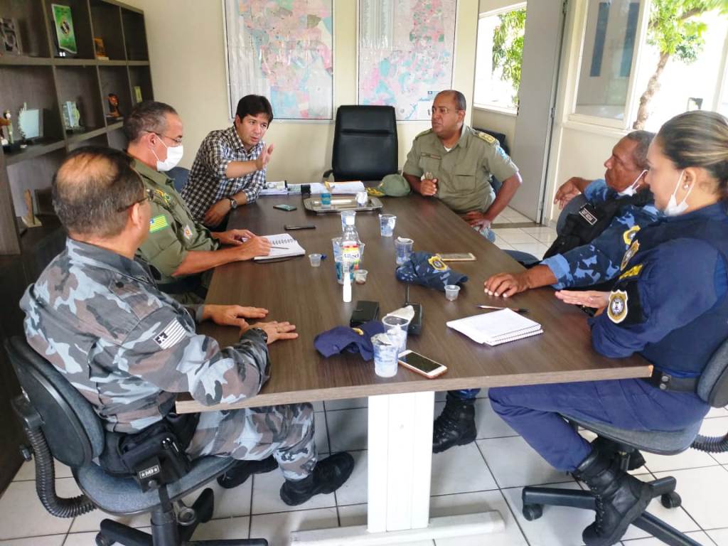 Representantes da Semcaspi, Guarda Municipal e da Polícia Militar estiveram em reunião na quinta (02)