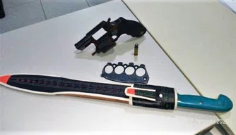 PM apreende dupla menor de idade com arma na cidade de Parnaíba