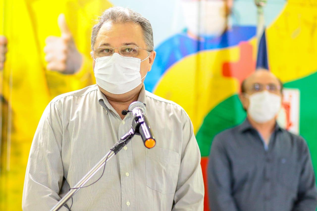 Florentino Neto, secretário de Saúde, na solenidade de entrega do hospital de campanha.