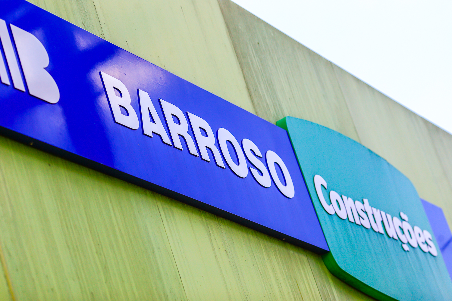 Grupo Barroso anuncia o fechamento de 14 lojas e demissões no Piauí