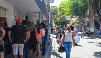 Reabertura de lojas no centro da cidade