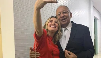 Jornalista Karla Berger e o prefeito eleito de Teresina, Dr. Pessoa.
