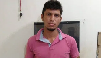 Romário Pereira, de 24 anos, foi encontrado morto após ser esfaqueado.