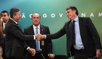 Jair Bolsonaro comemora vitórias