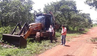 Prefeito Nonatinho do Sindicato visita obras em execução