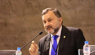 Ministro Walmir Oliveira da Costa