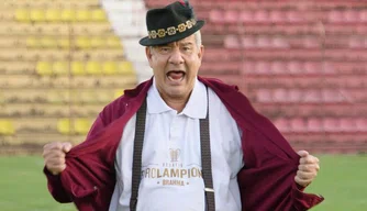Ex-jogador de futebol Joel Santana