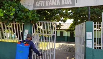 Sanitização em escolas do Piauí.