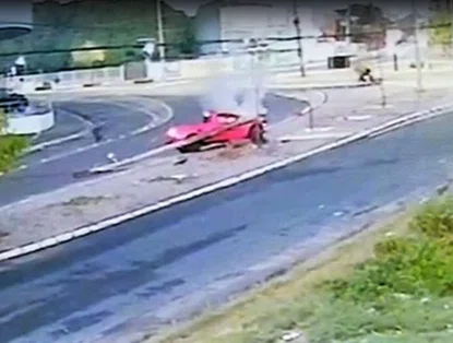 Vídeo mostra momento em que carro pega fogo após colisão em Teresina