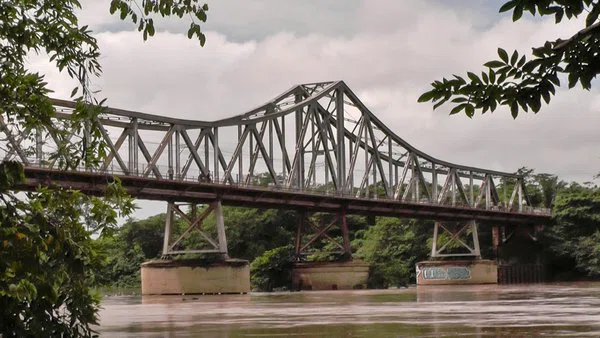 Ponte Metálica