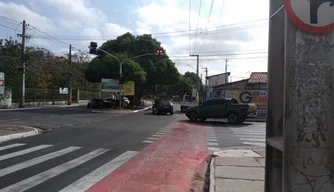 Strans instala novo semáforo