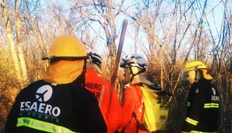 Equipe da Esaero auxilia bombeiros no combate aos incêndios