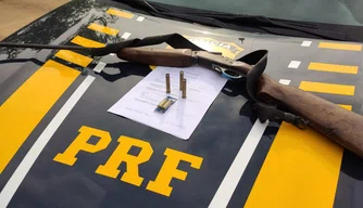 Armas e munições apreendidas pela PRF-Piauí.