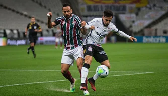 Corinthians e Fluminense se enfrentam hoje