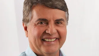 Prefeito de Monsenhor Gil, João Luiz (PSD).