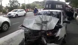 Carro envolvido no acidente na Ponte da Primavera em Teresina.