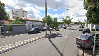 Cruzamento da Av. Ininga e a rua Júlio Mendes.
