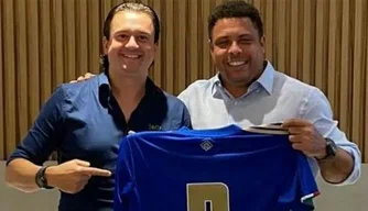 Ronaldo Fenômeno anuncia compra do Cruzeiro
