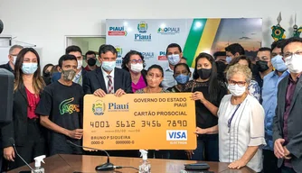 Entrega dos cartões do programa Cartão pró social