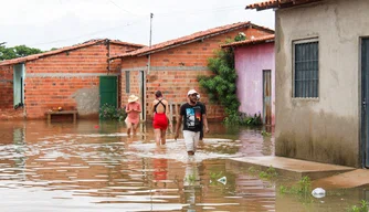 Alagamento na Vila Apolônia em Teresina