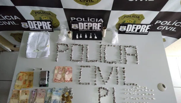 Mulher é presa com crack e cocaína em casa no bairro Belo Horizonte