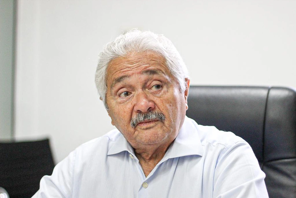 Senador Elmano Férrer