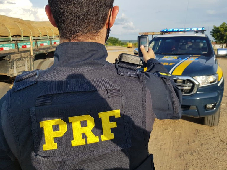 Condutor é preso por dirigir embriagado em Nazaré do Piauí.