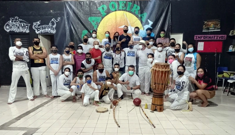 Associação Cultural de Capoeira Escravos Brancos.