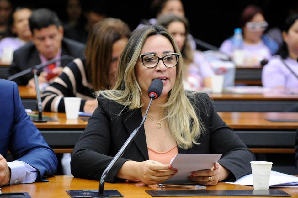 Deputada federal Rejane Dias (PT).
