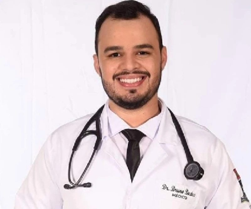 Dr. Bruno Raphael Bastos.