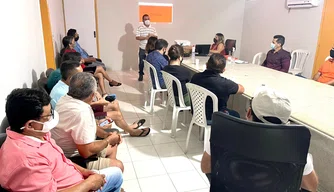 Diretoria Municipal de Turismo de Cocal realiza reunião para discutir o turismo na cidade.