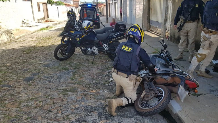 Motocicleta apreendida pela PRF em Teresina.