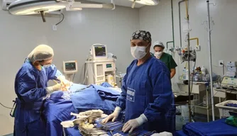 Hospital Justino Luz, em Picos, realiza cirurgia neurológica.