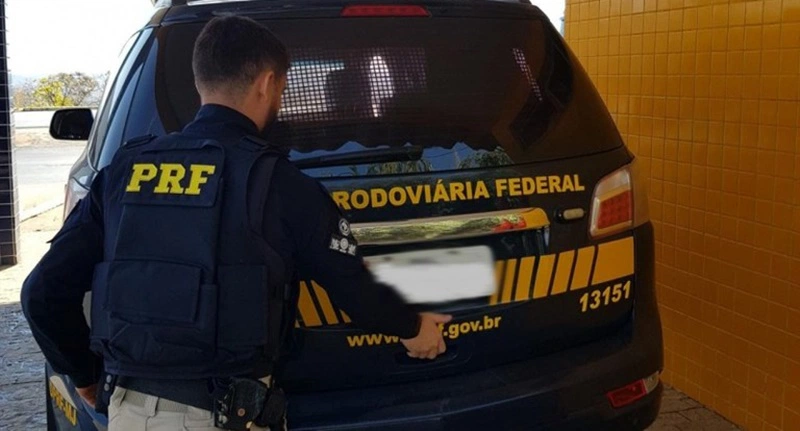 PRF prende suspeito de estupro em Campo Grande do Piauí.