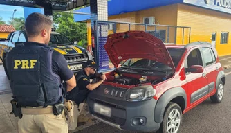 PRF recupera carro roubado em Teresina há seis meses