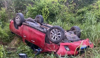 Veículo do secretário Verlandim após acidente entre Caxias e Teresina.