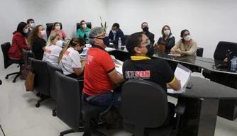 Audiência do MPPI com representantes da prefeitura do Sindicato dos Servidores Públicos Municipais.
