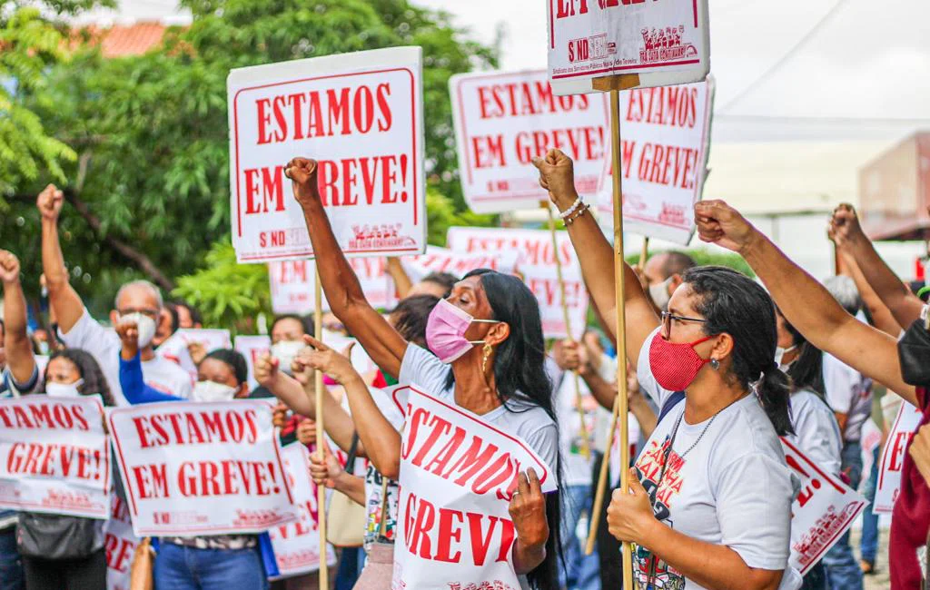 Manifestação dos trabalhadores da educação e do transporte