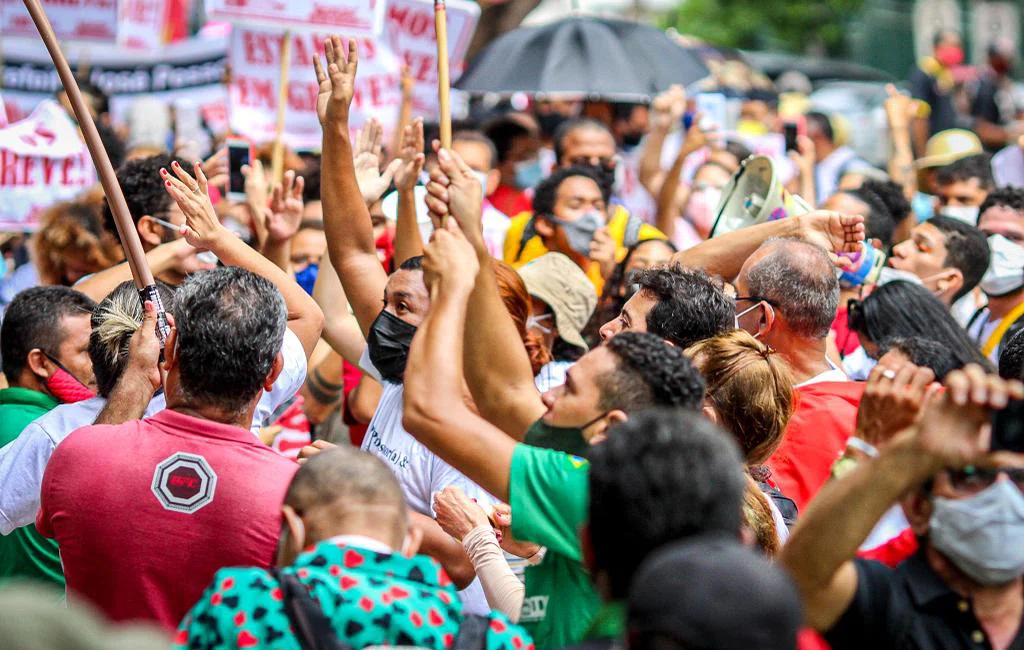 Manifestação dos trabalhadores da educação e do transporte