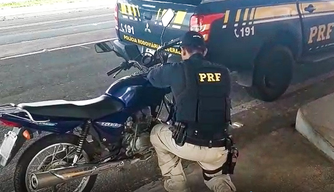 PRF recupera motocicleta roubada em Piripiri