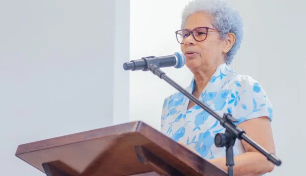Regina Sousa inaugurando auditório Santa Dulce dos Pobres