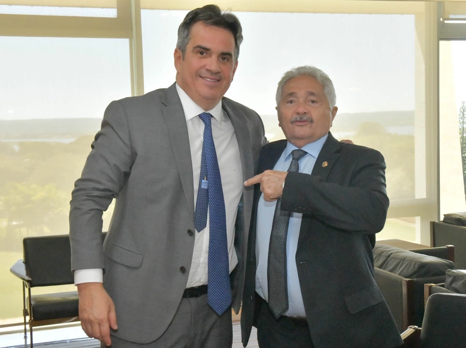 Ministro da Casa Civil, senador Ciro Nogueira, e senador Elmano Férrer.